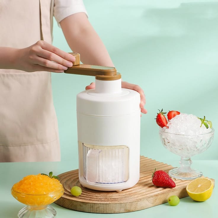 Multifunctional Ice Shaver – Quick and Easy Ice Crushing Tool